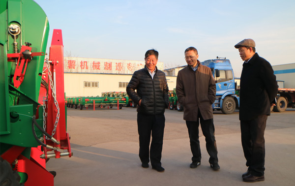 中国农业大学的李洪文教授参观我公司